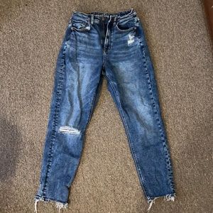 American Eagle ripped mom jeans